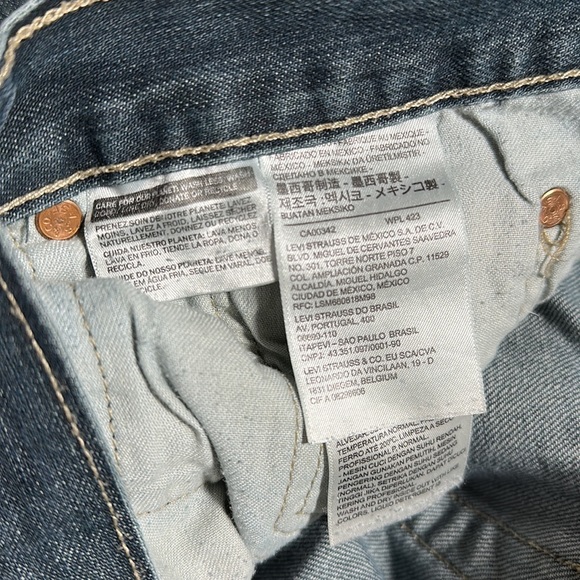 Levi’s 501 - Picture 2 of 3